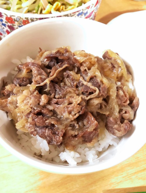 簡単 圧力鍋で牛丼 レシピ 作り方 By はむミ クックパッド 簡単おいしいみんなのレシピが374万品