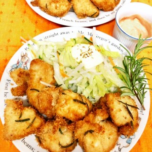 ローズマリーのチキンカツレツ レシピ 作り方 By 青空にうかぶくも クックパッド 簡単おいしいみんなのレシピが373万品