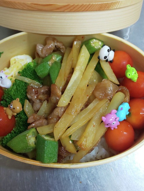 じゃが芋ピーマン豚肉のじゃがロースー レシピ 作り方 By Mamingo クックパッド 簡単おいしいみんなのレシピが374万品