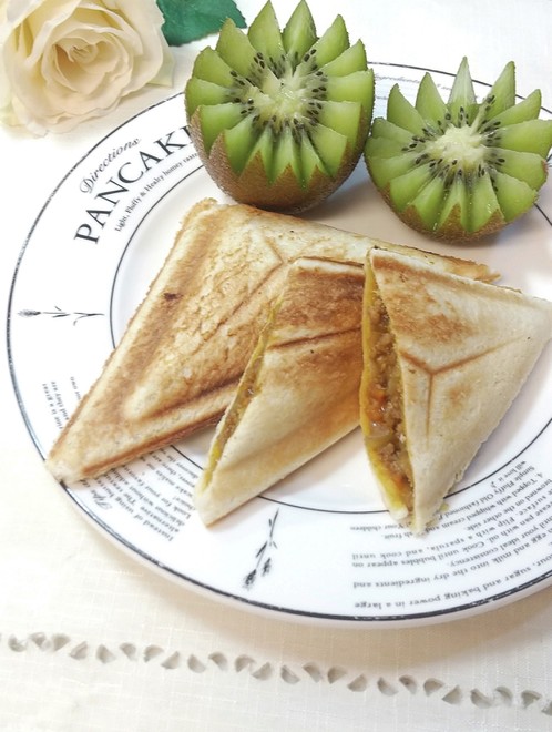 シェフ直伝きれいなキウイの飾り切りその レシピ 作り方 By しるびー１９７８ クックパッド 簡単おいしいみんなのレシピが375万品