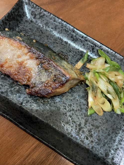 簡単 カリカリ フライパンでぶり塩焼き レシピ 作り方 By Kcochibi クックパッド 簡単おいしいみんなのレシピが374万品
