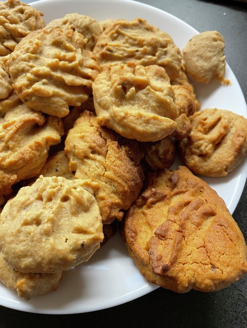 ミックスナッツバタークッキー レシピ 作り方 By Kf C クックパッド 簡単おいしいみんなのレシピが378万品