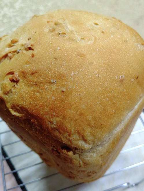 簡単HBで作るふわふわ胡桃パン