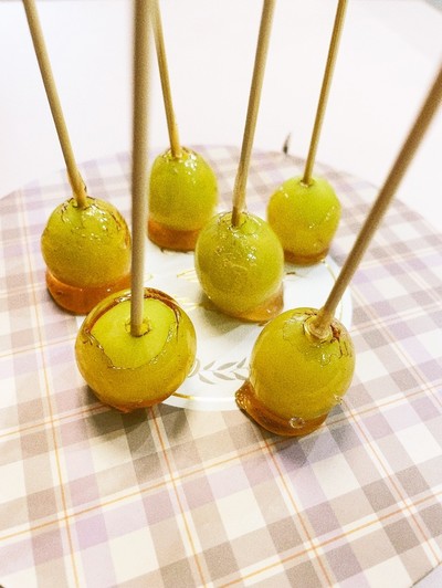 ハロウィン用のリンゴ飴のレシピ