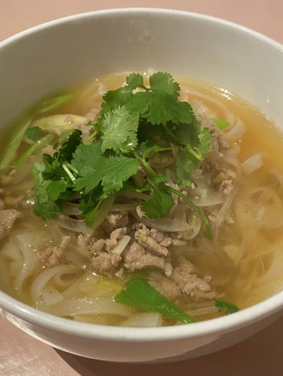 ハーブ入りチキンヌードルスープのレシピ