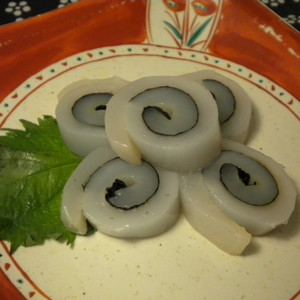 海苔をくるくる スルメイカの刺身 レシピ 作り方 By キキkiki クックパッド 簡単おいしいみんなのレシピが366万品