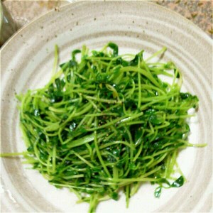 １分で豆苗塩炒め 栄養士ママ レシピ 作り方 By こいけん クックパッド 簡単おいしいみんなのレシピが352万品