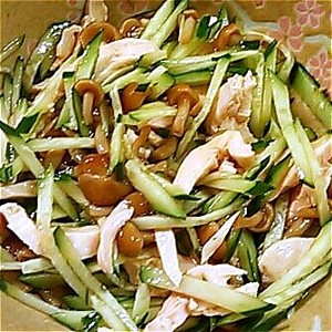 蒸し鶏ときゅうりのなめこ和え レシピ 作り方 By じゅんこ１３ クックパッド 簡単おいしいみんなのレシピが359万品
