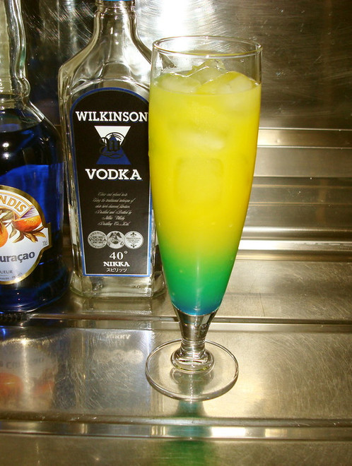 オレンジ ウォッカのオリジナルカクテル レシピ 作り方 By にあ クックパッド 簡単おいしいみんなのレシピが376万品