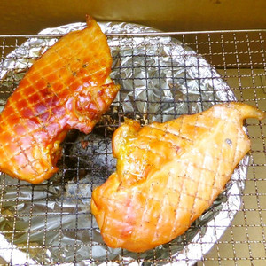 ダンボールで鶏ベーコン スモークチキン レシピ 作り方 By ぱんだーけいちゃん クックパッド 簡単おいしいみんなのレシピが360万品