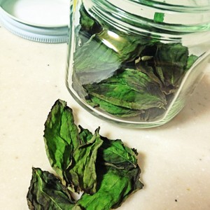 一年中使えます 乾燥ハーブの作り方 レシピ 作り方 By ぽんぽん堂 クックパッド 簡単おいしいみんなのレシピが373万品