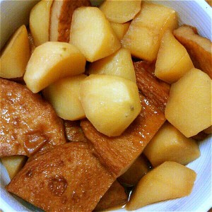 ジャガイモとさつま揚げの甘い煮物 レシピ 作り方 By コロママ クックパッド 簡単おいしいみんなのレシピが351万品