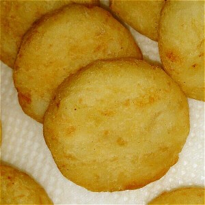 コロっと可愛い♪チーズ入りポテトもち レシピ・作り方 By あやちゃんこ＊ 【クックパッド】 簡単おいしいみんなのレシピが362万品