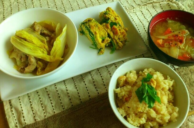 疲労回復 豚汁メインの野菜多めで和食御膳 By ポテチ犬 クックパッド みんながのせた献立