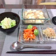 子供も食べれる麻婆豆腐と白菜サラダ♪