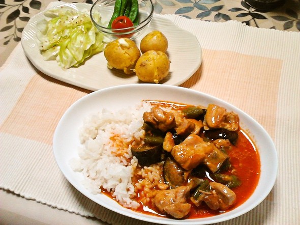 レッドカレーで夕食