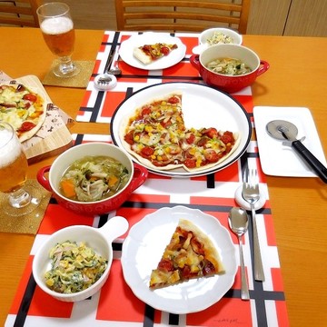 ピザの夕食♪(⌒-⌒)