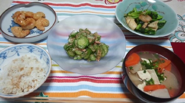 野菜たっぷり、けんちん汁の晩ごはん
