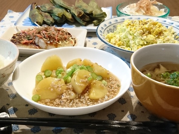 新じゃが・新たま・春キャベツ・空豆の夕食