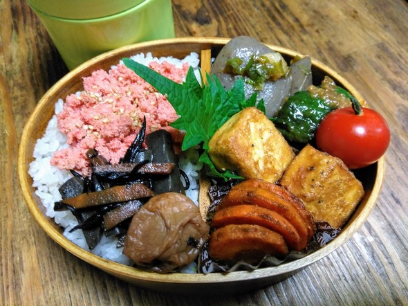 今朝の雨はすごかった(;´・ω・)お弁当