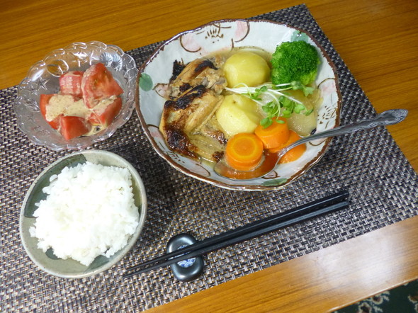 鶏手羽中のハニーレモンなポトフの夕食