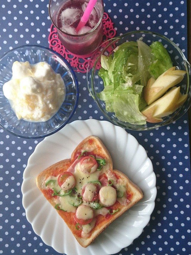 秘密のピザトーストでランチ By まんまるまうちゃん クックパッド みんながのせた献立