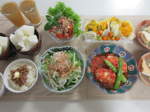 アスパラ鶏ロール巻き~トマトソース添え