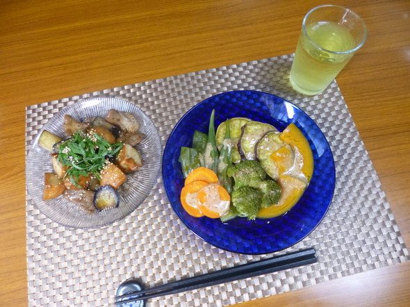 ゆきプーさんのおかずと温野菜サラダの夕食