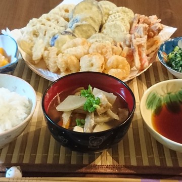 かぶのこぶおろしけんちん汁と天ぷらで夕食