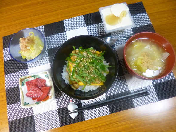 新レシピ2つ発表の納豆チーズ丼の夕食❤
