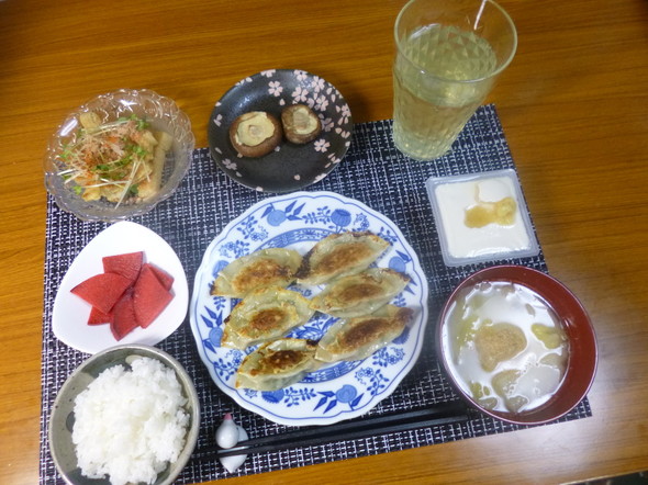 超簡単♪我が家のウマウマ餃子!の夕食☆