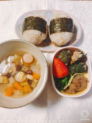 鶏ひき肉と刻みレンコンの大葉はさみ焼き