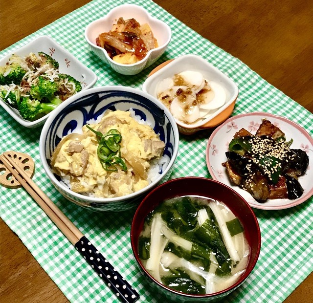 母直伝 定食屋さんの親子丼 By にきけん クックパッド みんながのせた献立