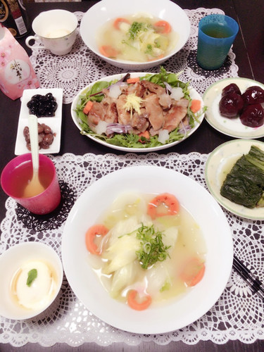 コンソメスープで夜ごはん♡