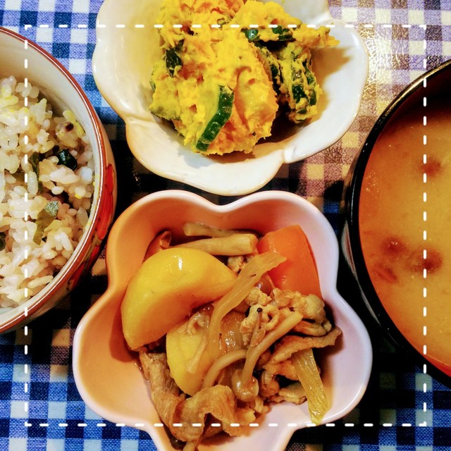 肉じゃが かぼちゃサラダ わかめごはん By けいこ317 クックパッド みんながのせた献立