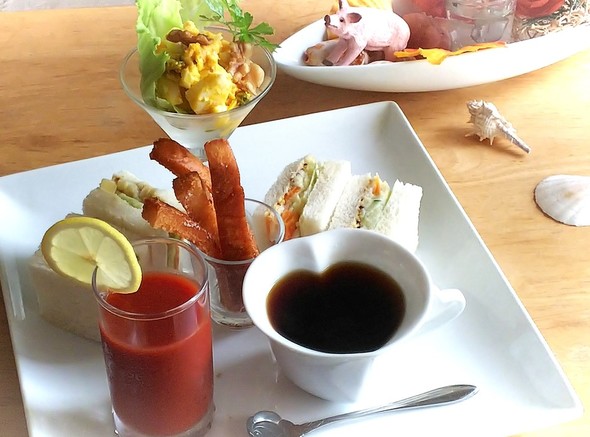ポテサラサンドイッチのブランチ