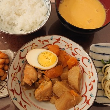 大根と鶏と卵の煮物×キャロットスープ♡
