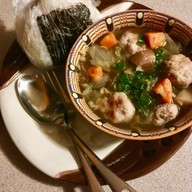 白菜と肉団子の中華風スープ 春雨入り♫