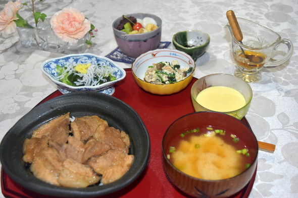 毎日の献立♪(火曜日は丼の)