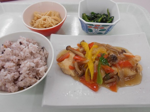 鶏ムネ肉の彩り野菜あんかけ