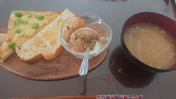 ハニーマスタード×ハニーオリーブトースト