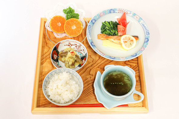 鮭のチーズはさみ焼き&もずくスープ