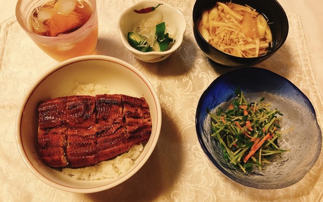うなぎ 丼 献立 うなぎに合うおかずや付け合わせメニュー 副菜で栄養バランスもバッチリ Documents Openideo Com