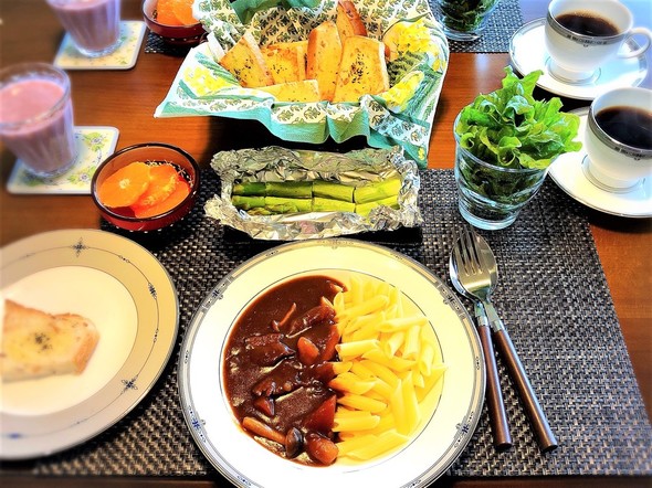 週末ブランチ*ペンネ ビーフシチュー