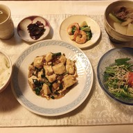 麻婆豆腐と芋煮汁✨