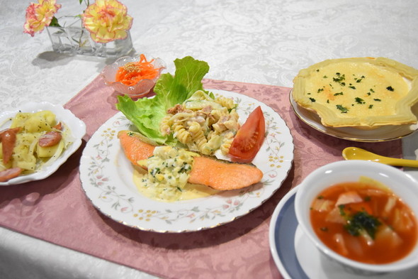 毎日の献立♪(洋食・・鮭のムニエル)