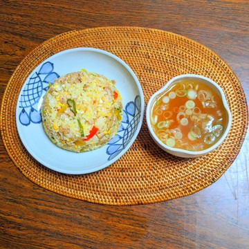 青椒肉絲炒飯　ラーメン屋さんの炒飯スープ