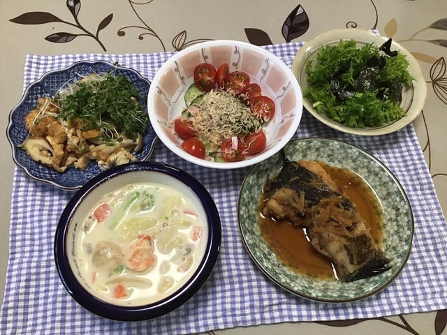 昨日のシチューと煮魚 By 明日の風 クックパッド みんながのせた献立