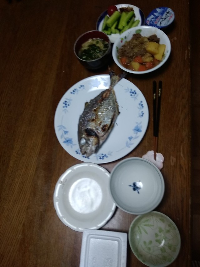 メッキアジと肉じゃがの和定食 By フラダンス17 クックパッド みんながのせた献立