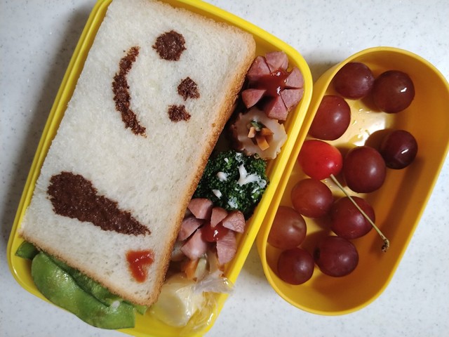 娘弁当 スヌーピーサンドイッチ By Eiyoushi クックパッド みんながのせた献立